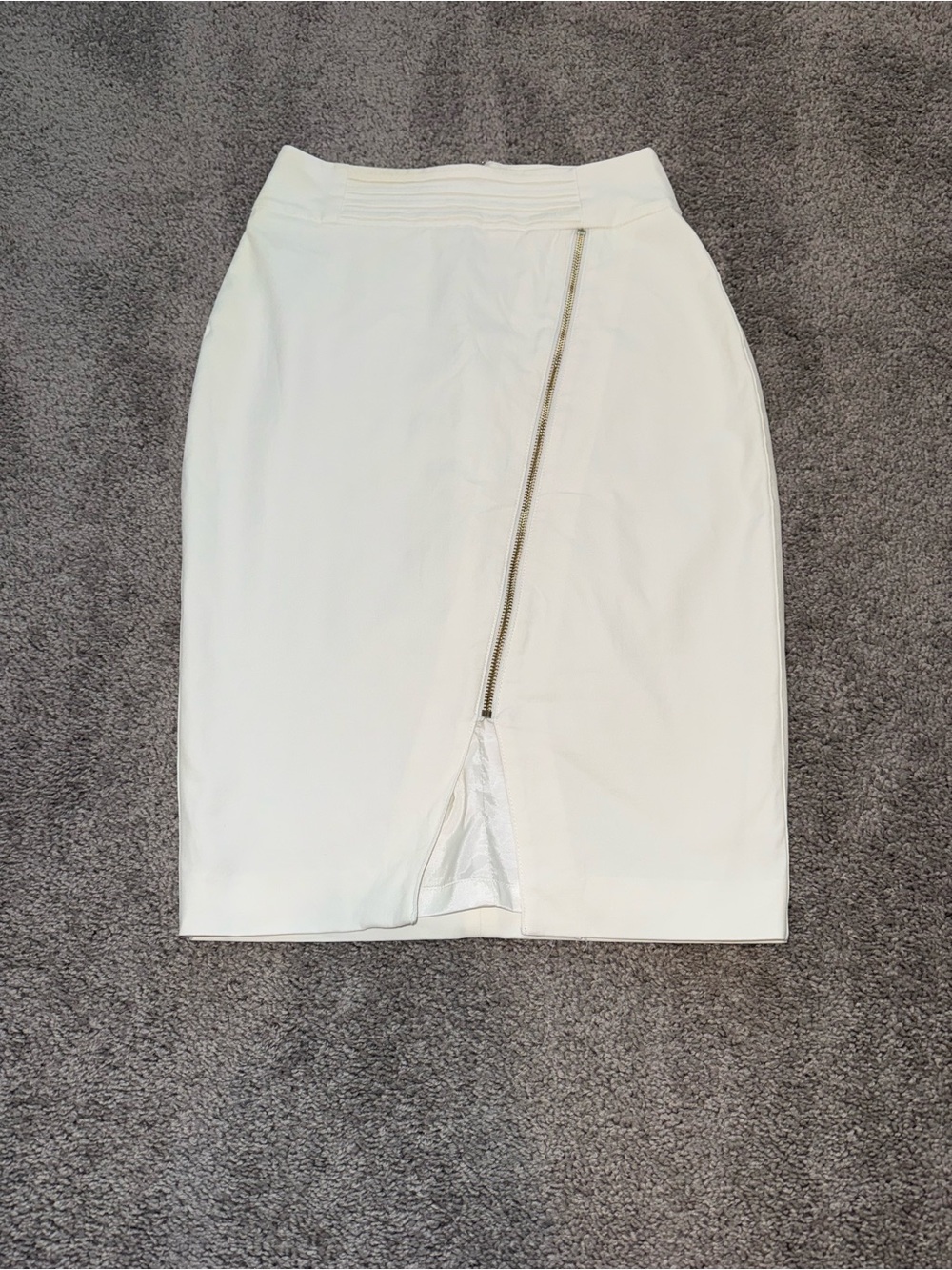 bebe White Pencil Skirt with Diagonal Zip